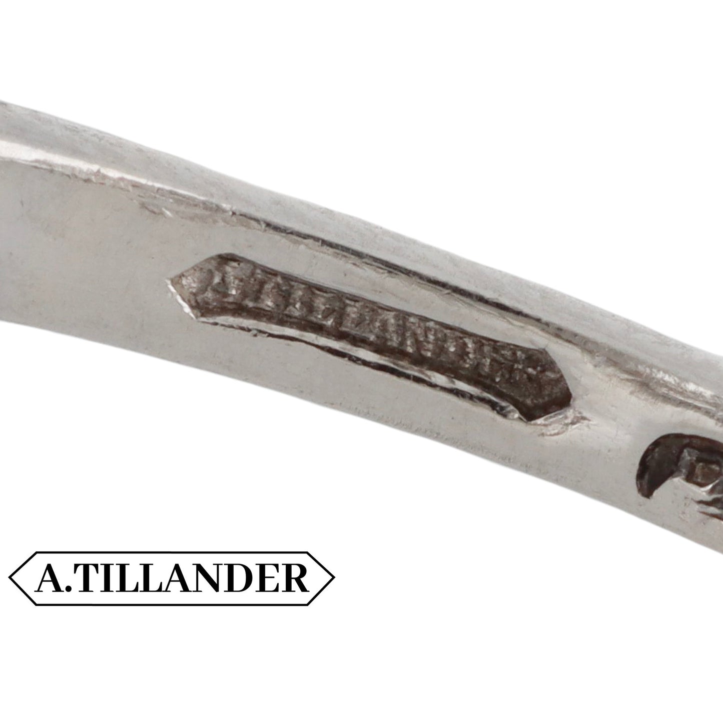 Tillander Finnish Art Deco Platinum Sapphire & Diamond Ring signature