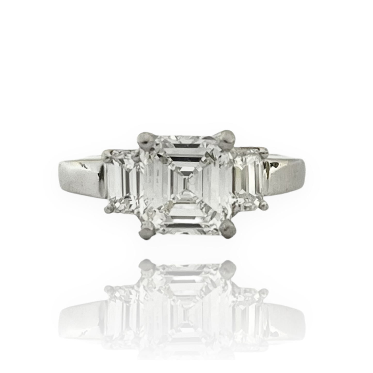 1980s Platinum Diamond Ring front