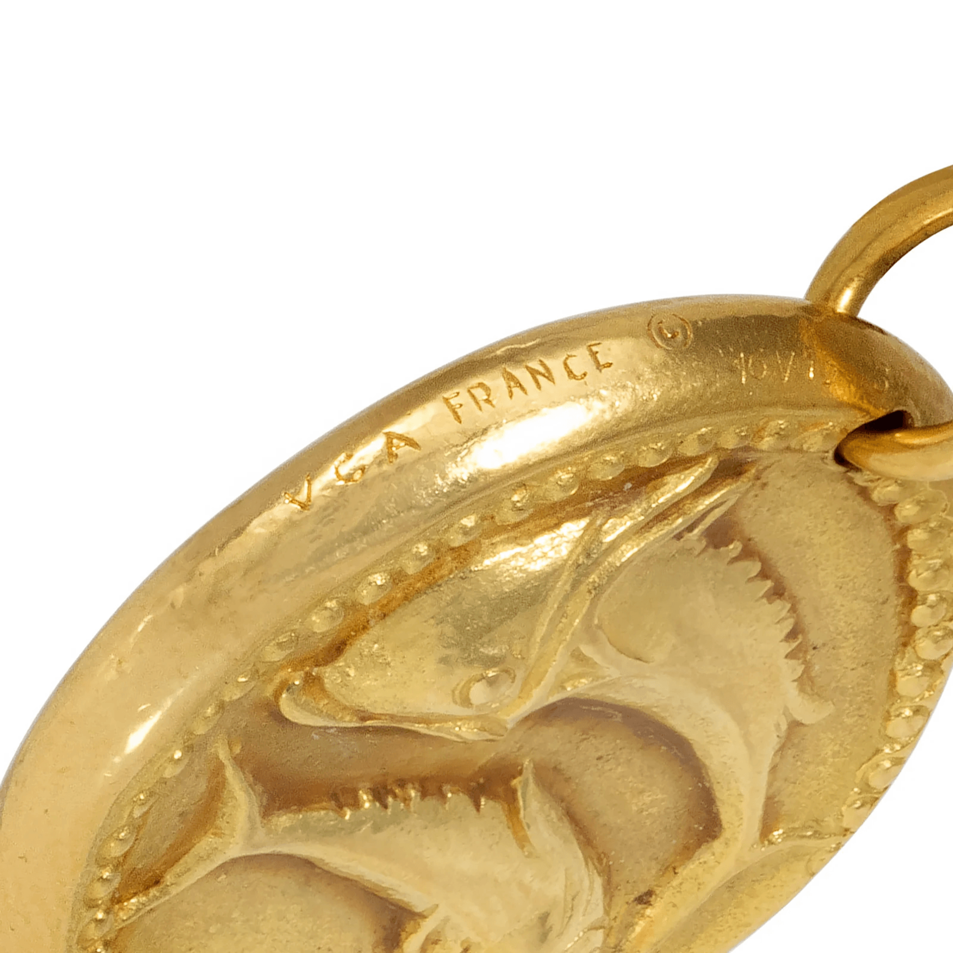 Van Cleef & Arpels France 1950s 18KT Yellow Gold Pisces Pendant signature