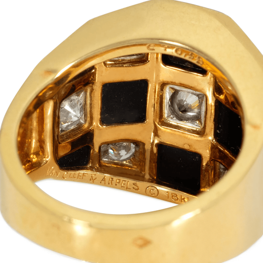 Van Cleef & Arpels Paris 1970s Platinum & 18KT Yellow Gold Onyx & Diamond Ring signature