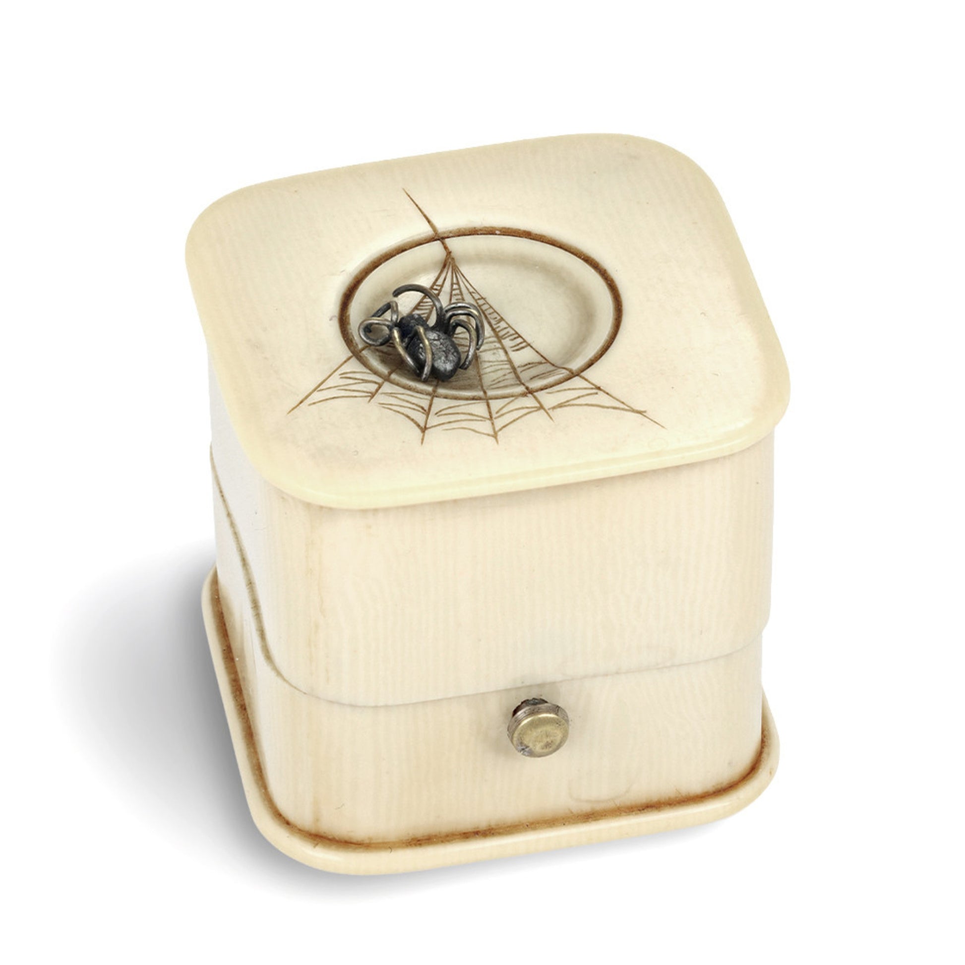 French Art Deco Platinum Diamond & Emerald Ring box