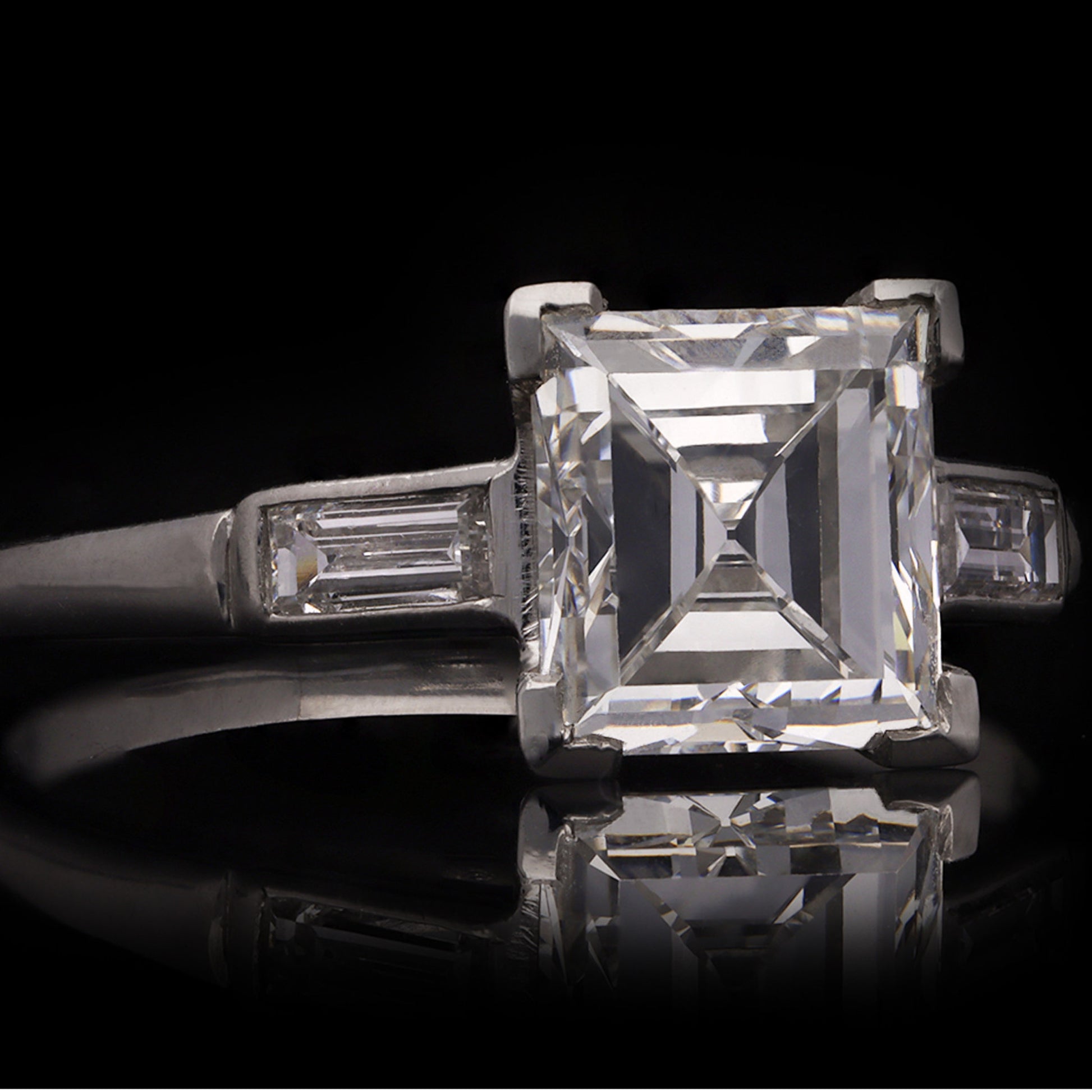 American Art Deco Platinum Diamond Ring front