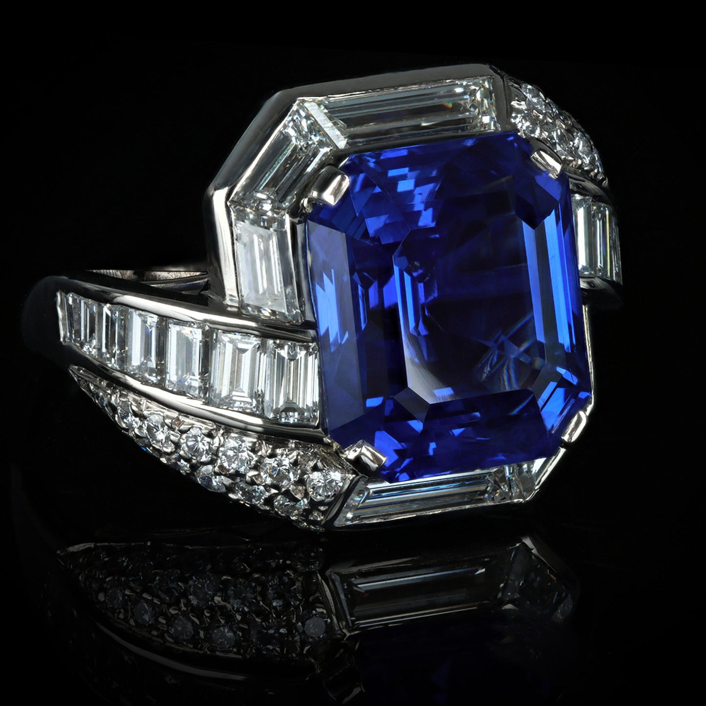1960s Platinum & Iridium Sapphire & Diamond Ring front