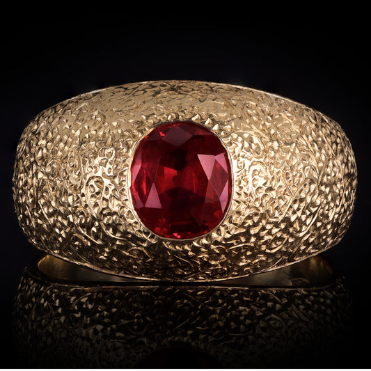 Buccellati Italy 1940s 18KT Yellow Gold Ruby Ring front