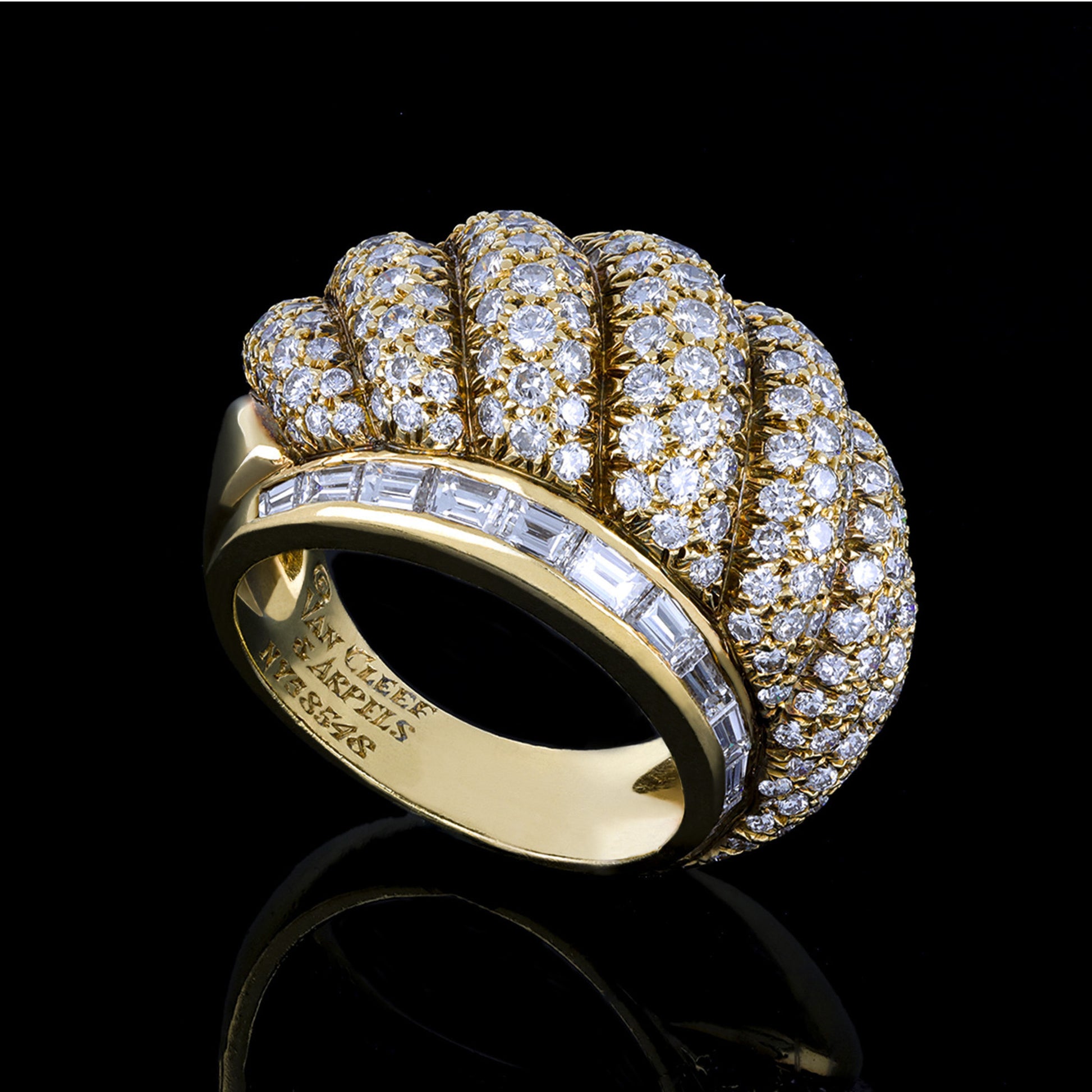 Van Cleef & Arpels 1950s 18KT Yellow Gold Diamond Ring front