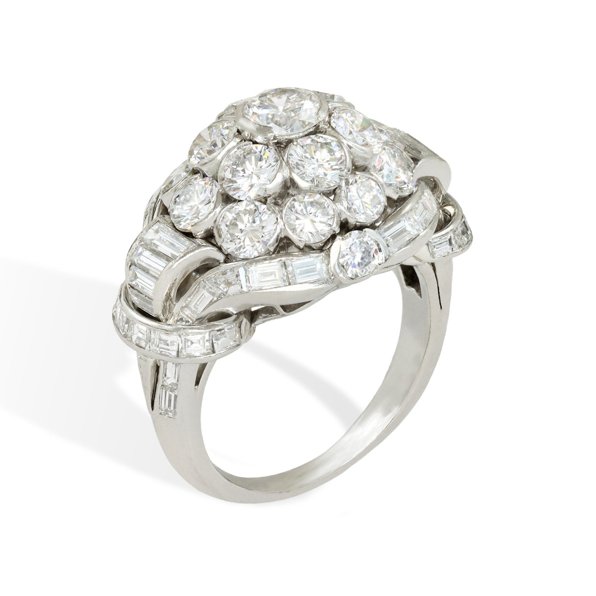 Van Cleef & Arpels 1950s Platinum Diamond Ring profile