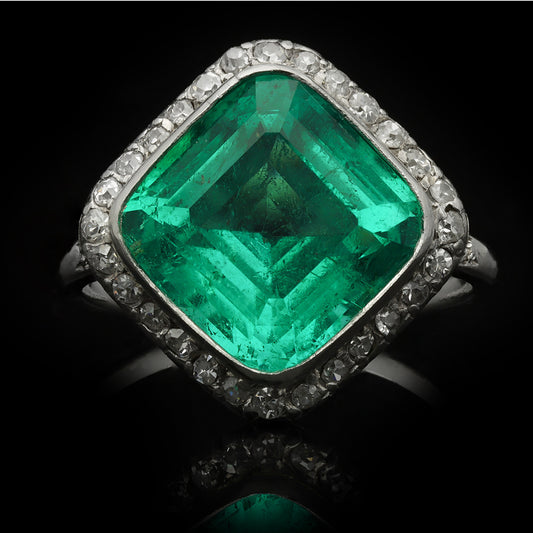 Edwardian Platinum Emerald & Diamond Ring front