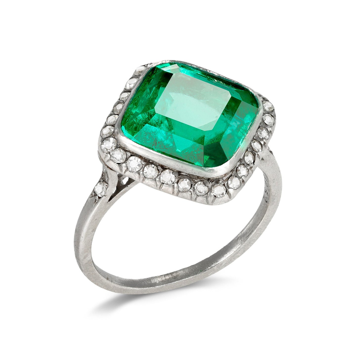 Edwardian Platinum Emerald & Diamond Ring profile