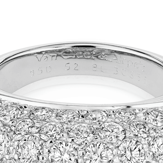 Van Cleef & Arpels Paris 1980s Platinum Diamond Ring signature