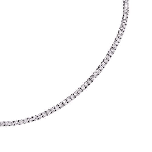 Contemporary 14KT White Gold Diamond Necklace details