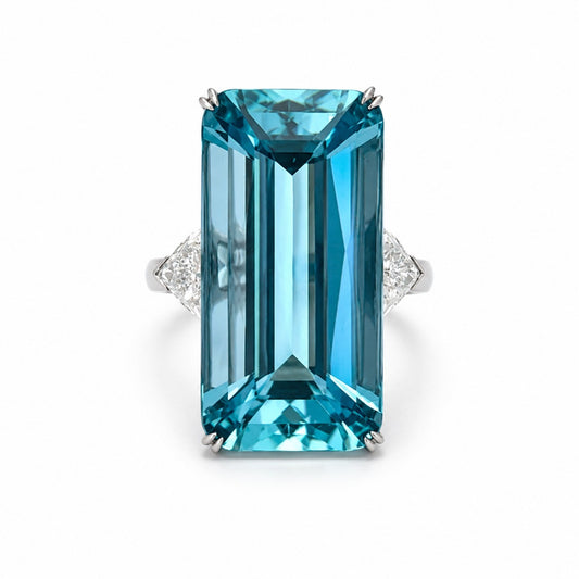 Post-1980s Platinum Aquamarine & Diamond Ring front