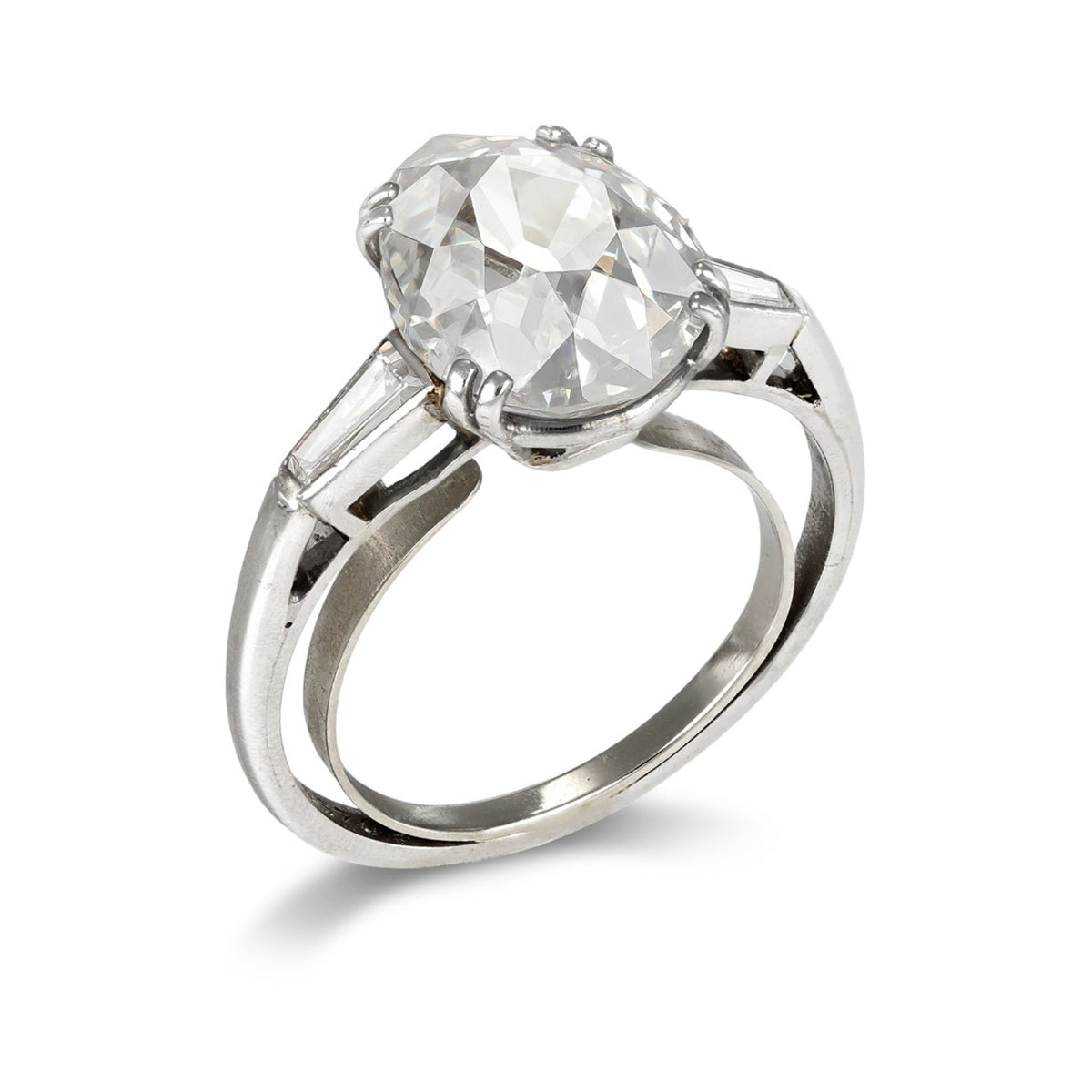 Chaumet Paris 1930s Platinum Diamond Ring profile