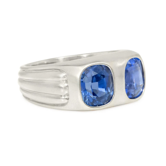 Retro Platinum Sapphire Ring side