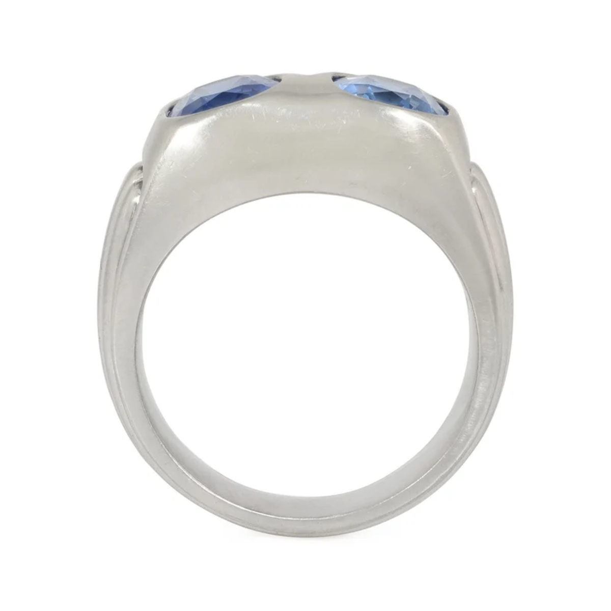 Retro Platinum Sapphire Ring profile