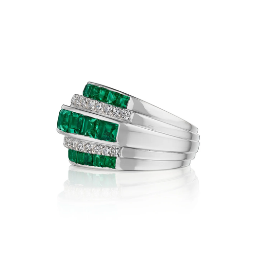 1950s Platinum Emerald & Diamond Ring side
