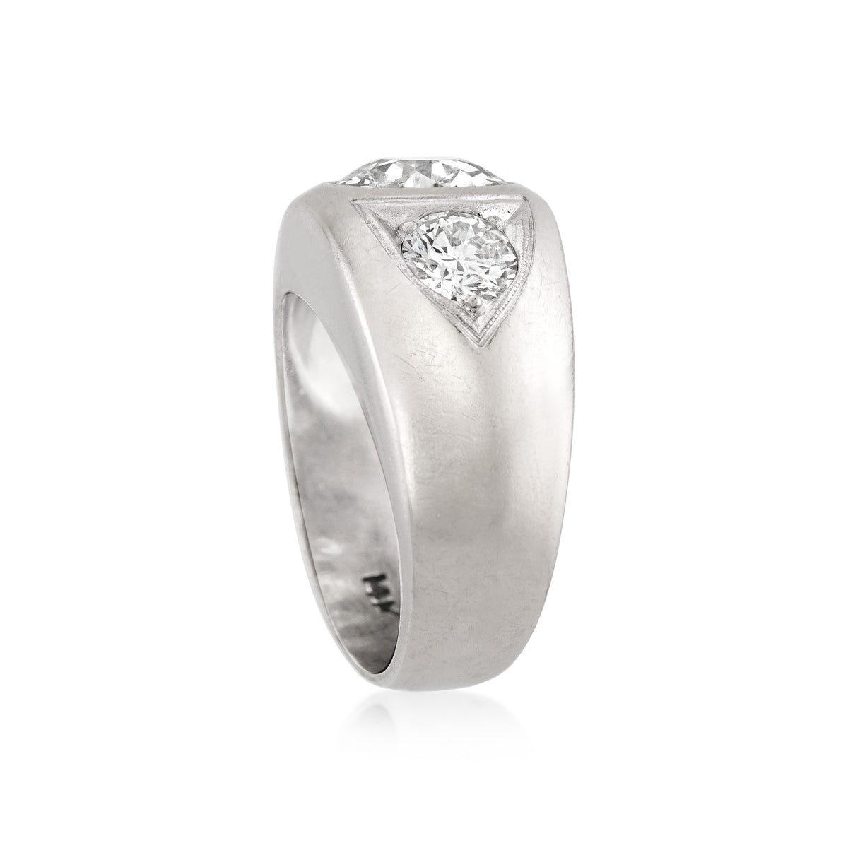 1980s 14KT White Gold Diamond Ring side