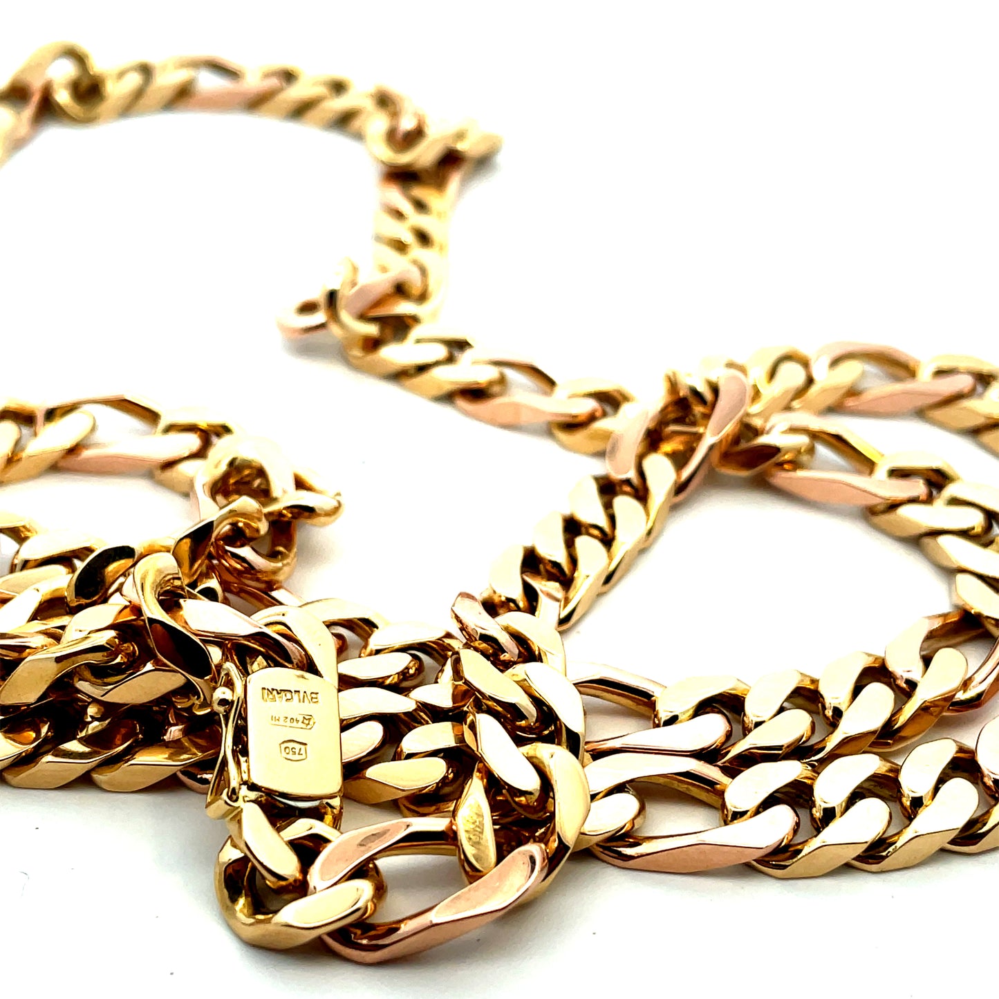 Bulgari 1970s 18KT Yellow Gold Long Chain Necklace close-up details