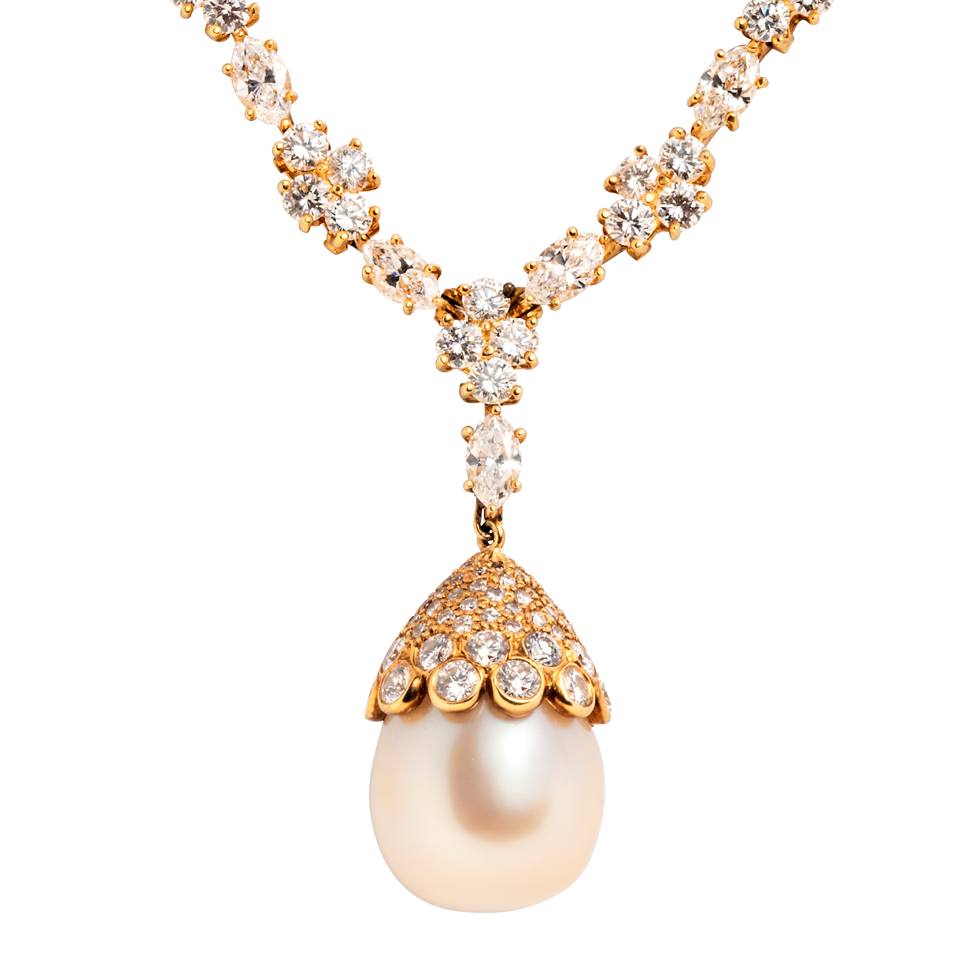 Harry Winston 1990s 18KT Yellow Gold Pearl & Diamond Necklace close-up details