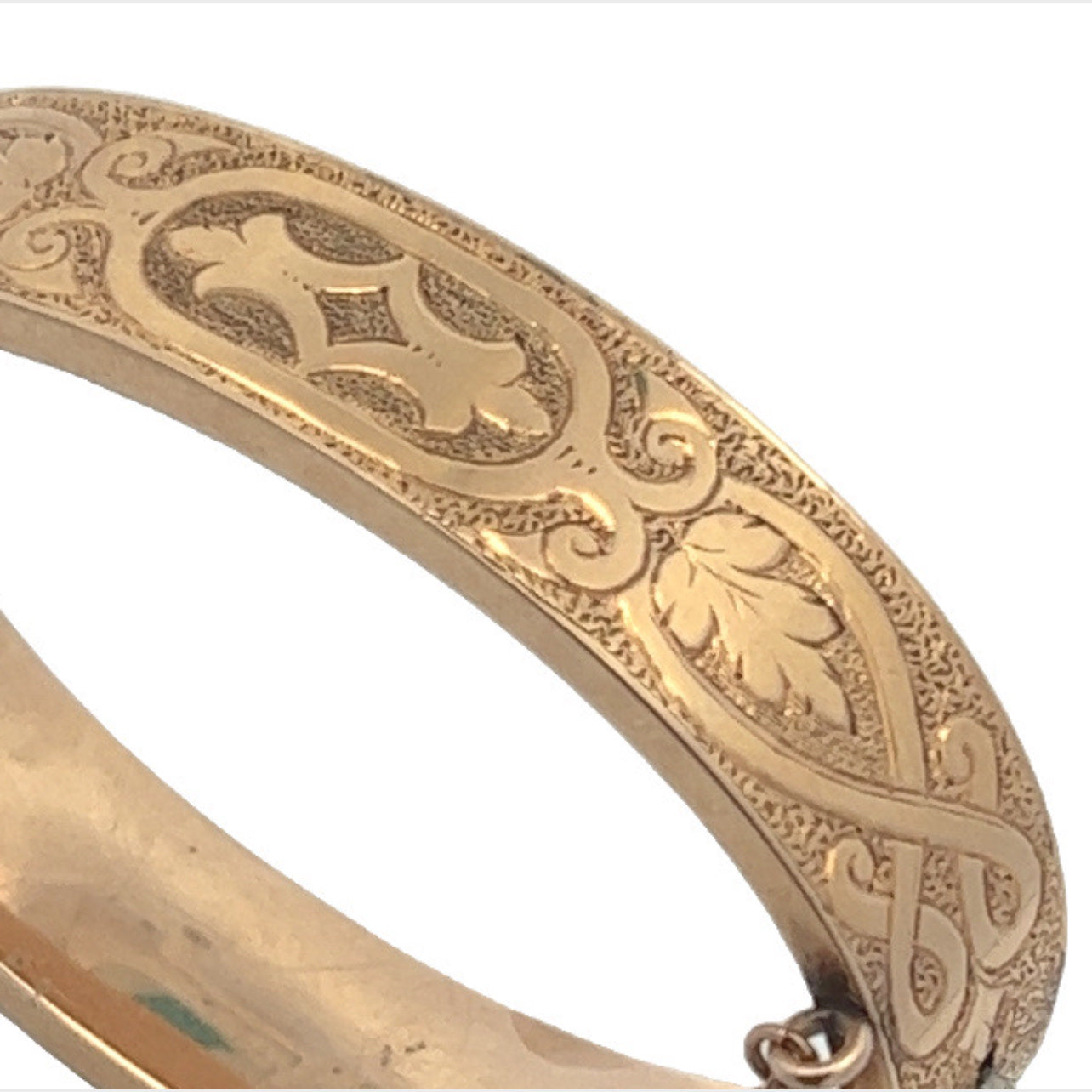 Victorian 14KT Yellow Gold Bracelet close-up front view