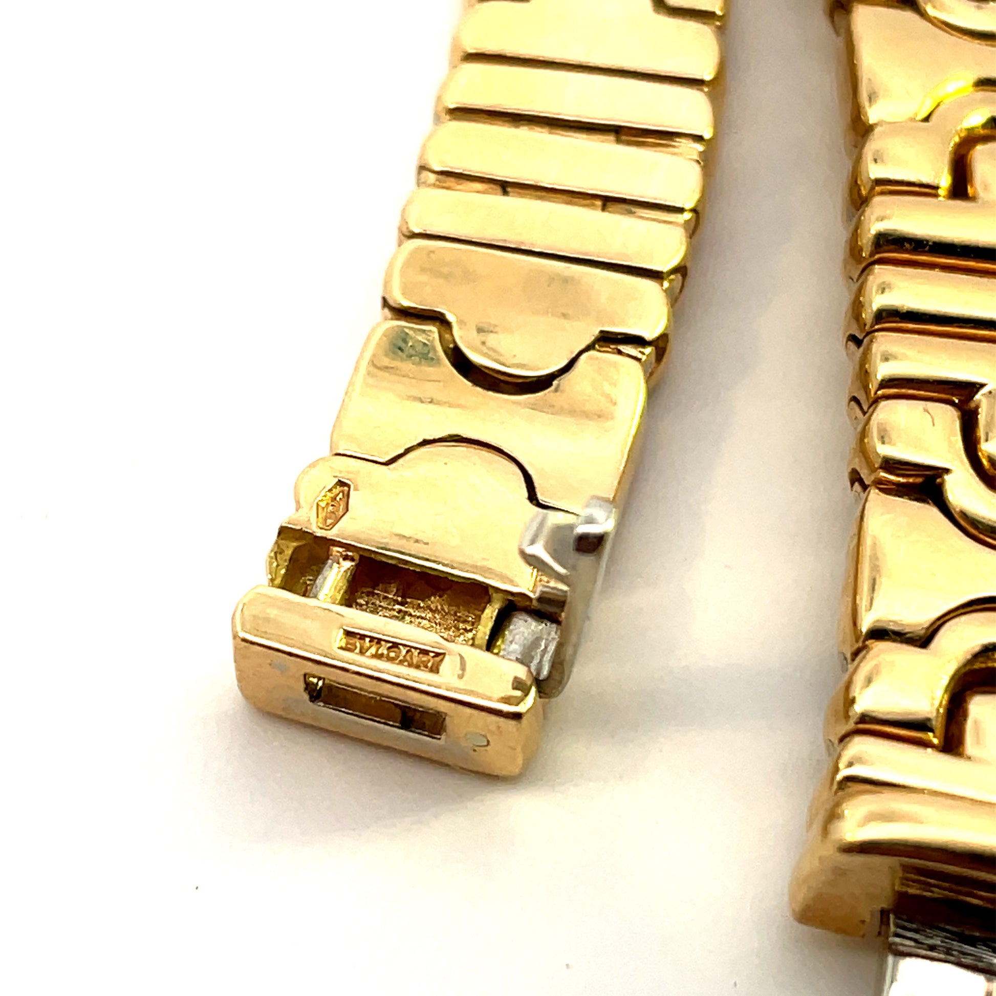 Bulgari 1980s 18KT Yellow Gold Diamond Parentesti Necklace close-up of clasp