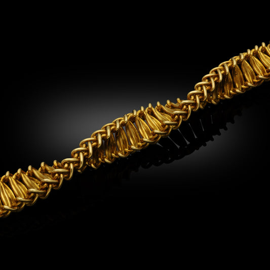 Cartier French 1960s 18KT Yellow Gold Twisted Woven Necklace close-up details