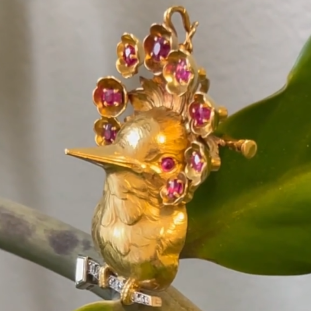 Cartier 1940s 18KT Yellow Gold Ruby & Diamond Bird Brooch close-up side and front view
