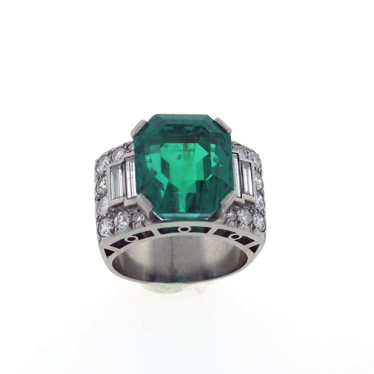 1930s Platinum Emerald & Diamond Ring front view