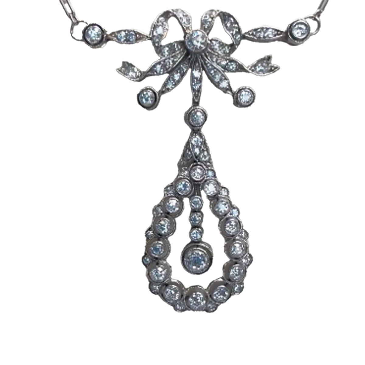 Edwardian Platinum Diamond Filigree Pendant Necklace front view close-up details