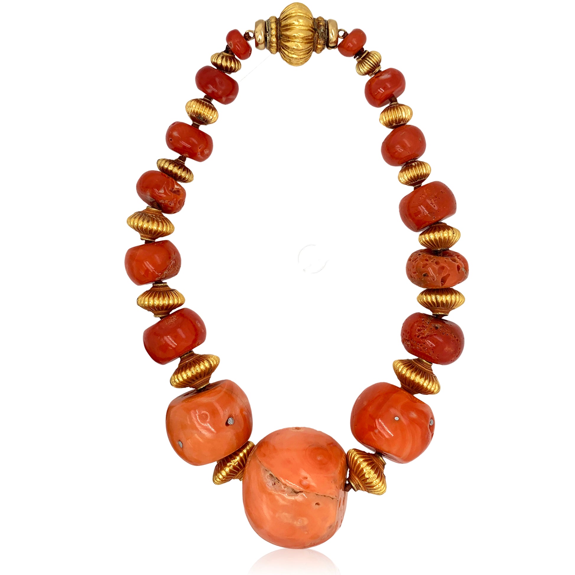 Fulco Di Verdura 1970s 18KT Yellow Gold Coral Necklace front view