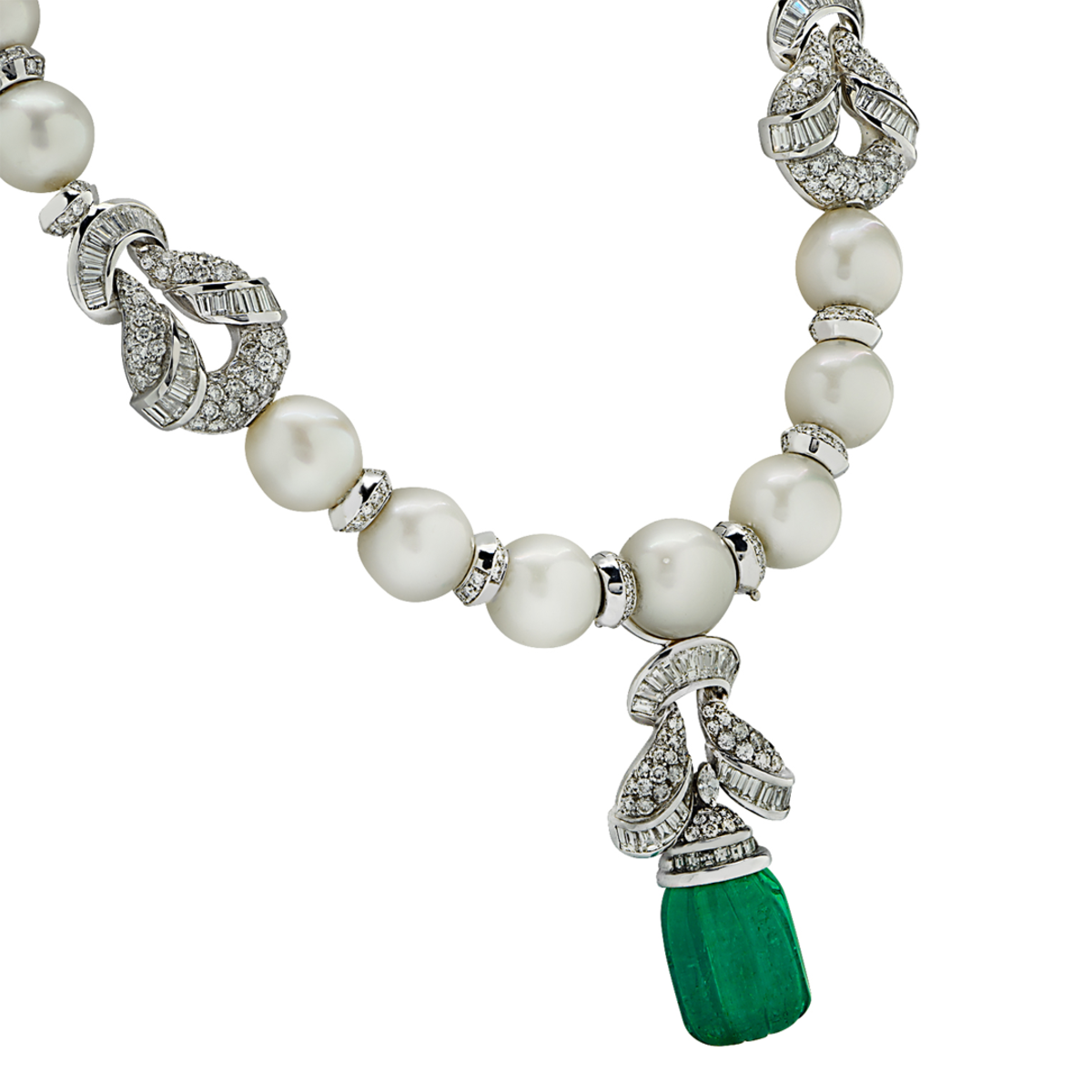 Piranesi Italy 1980s Platinum Emerald, Diamond & Cultured Pearl Necklace front view