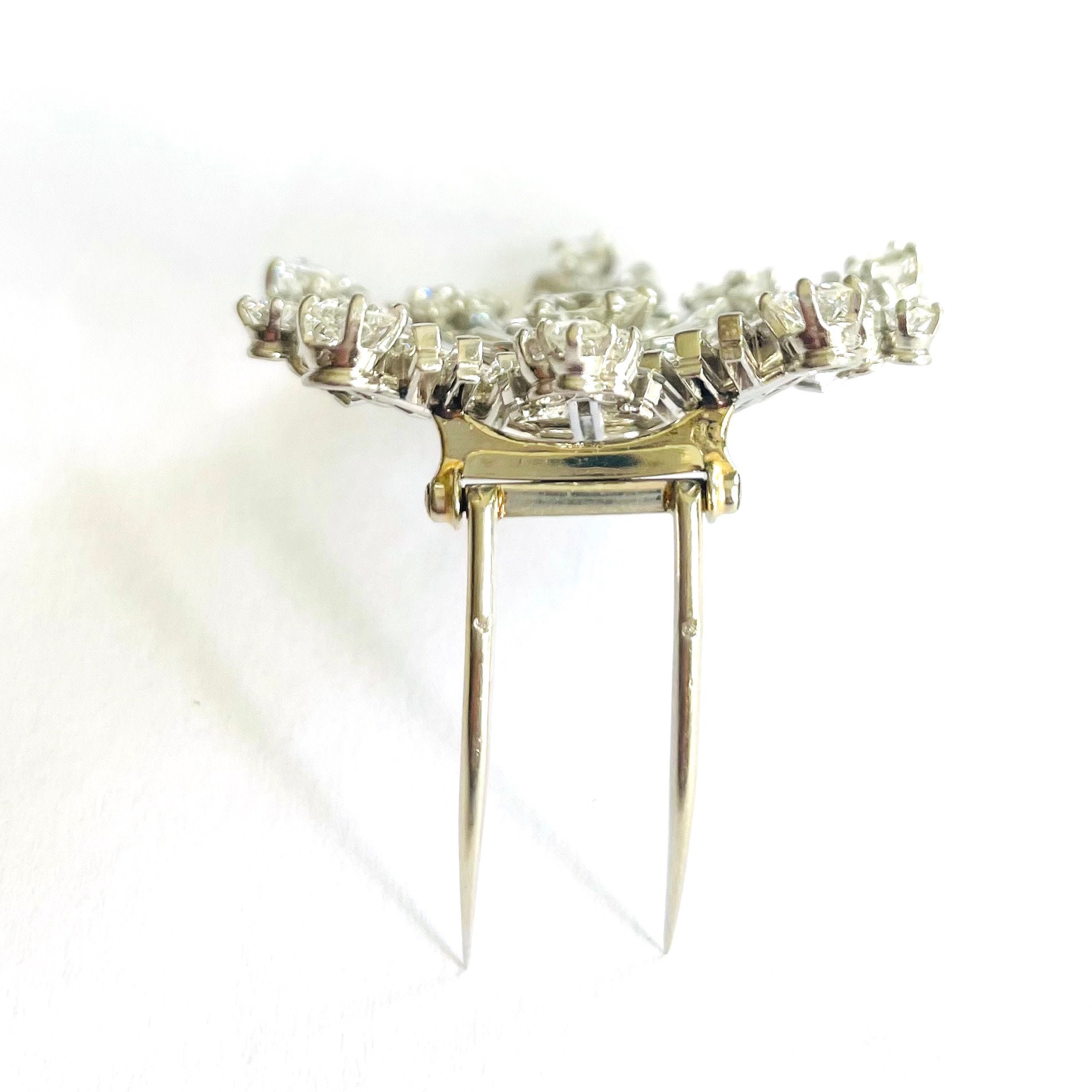 French 1960s Platinum Diamond Snowflake Brooch profile