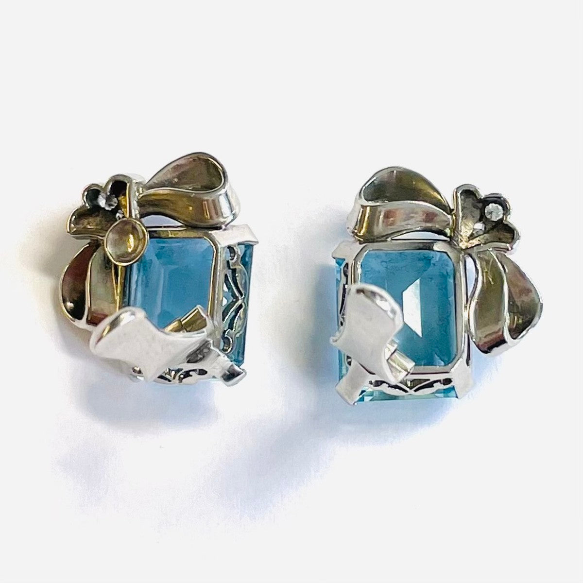 1950s 18KT White Gold Aquamarine & Diamond Earrings back