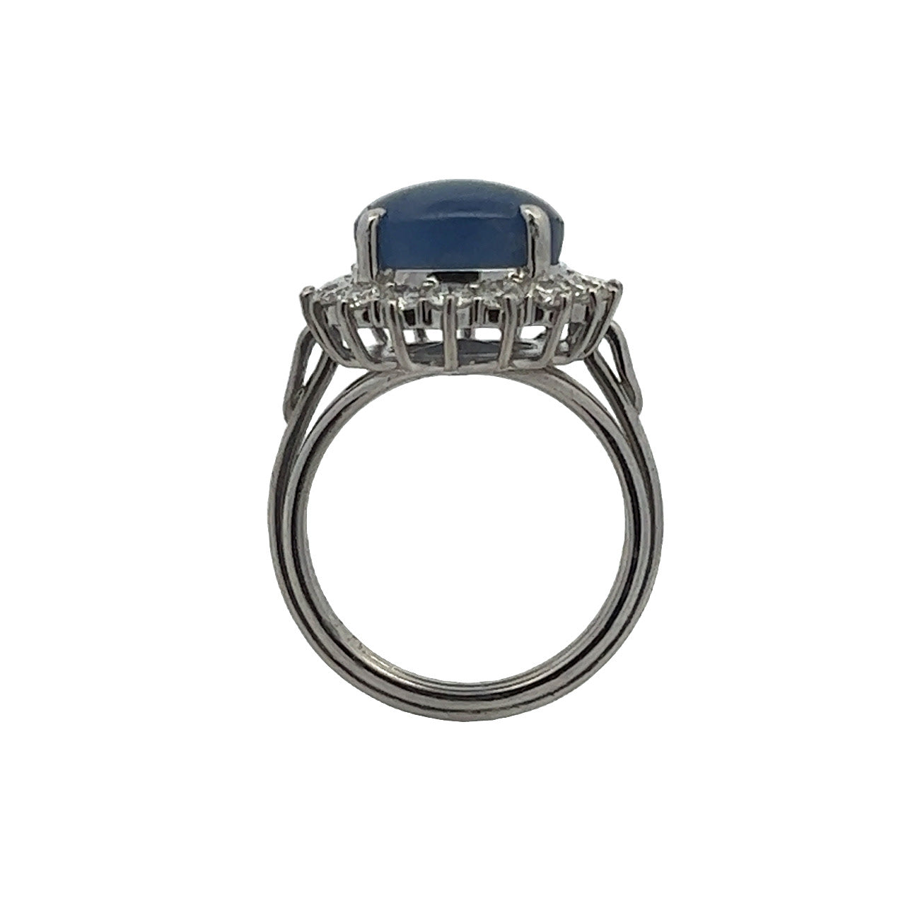 Post-1980s Platinum Blue Sapphire & Diamond Ring profile