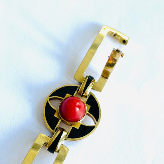 French Art Deco 18KT Yellow Gold Coral & Enamel Bracelet close-up details