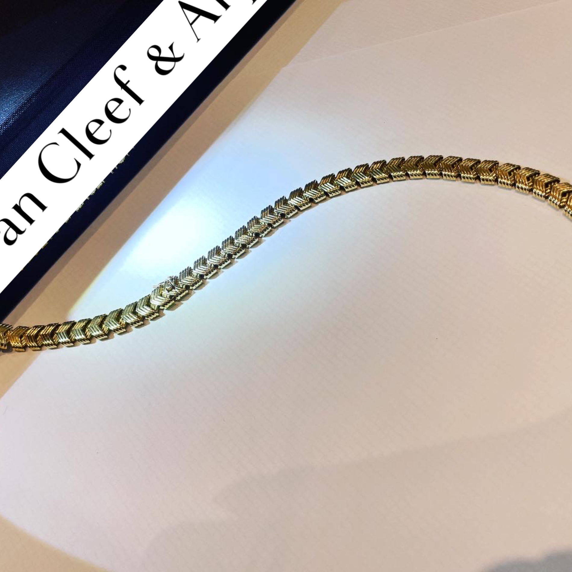 Van Cleef & Arpels French 1950s 18KT Yellow Gold Link Bracelets front