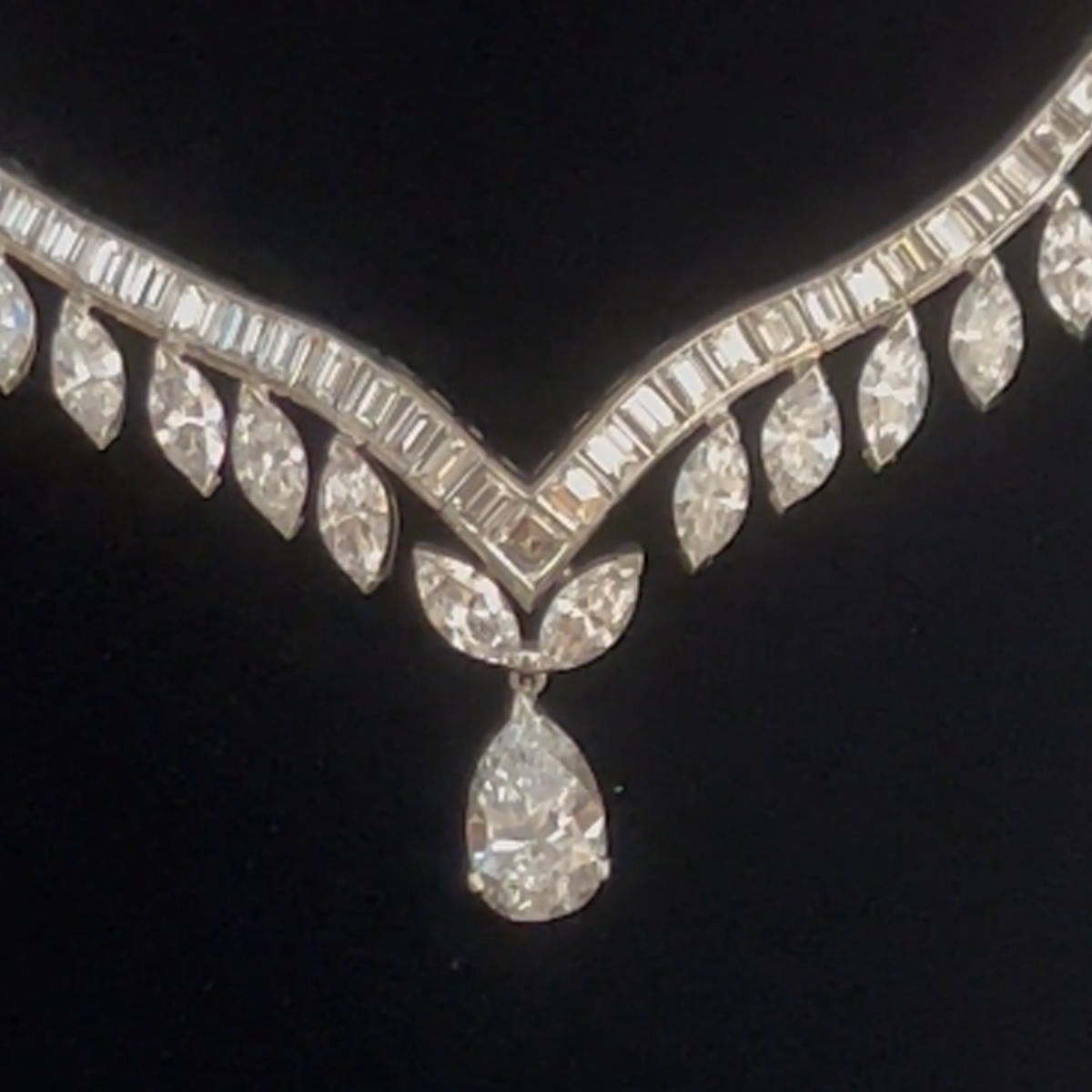 1960s Platinum Diamond Necklace close-up details
