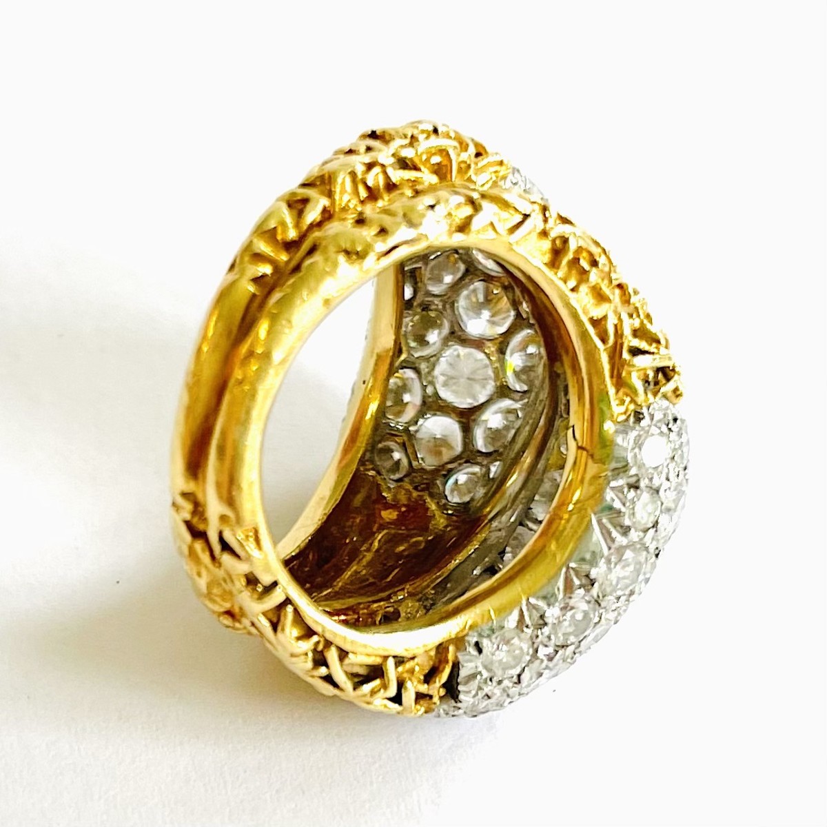 Van Cleef & Arpels 1960s 18KT Yellow Gold Diamond Ring back profile