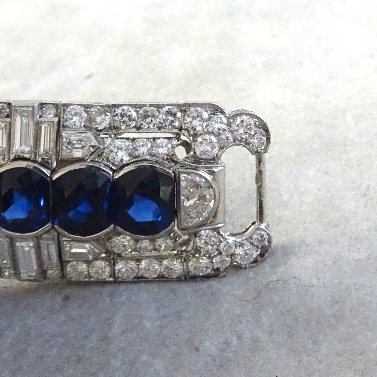 Art Deco Platinum Unheated Sapphire & Diamond Bracelet close-up