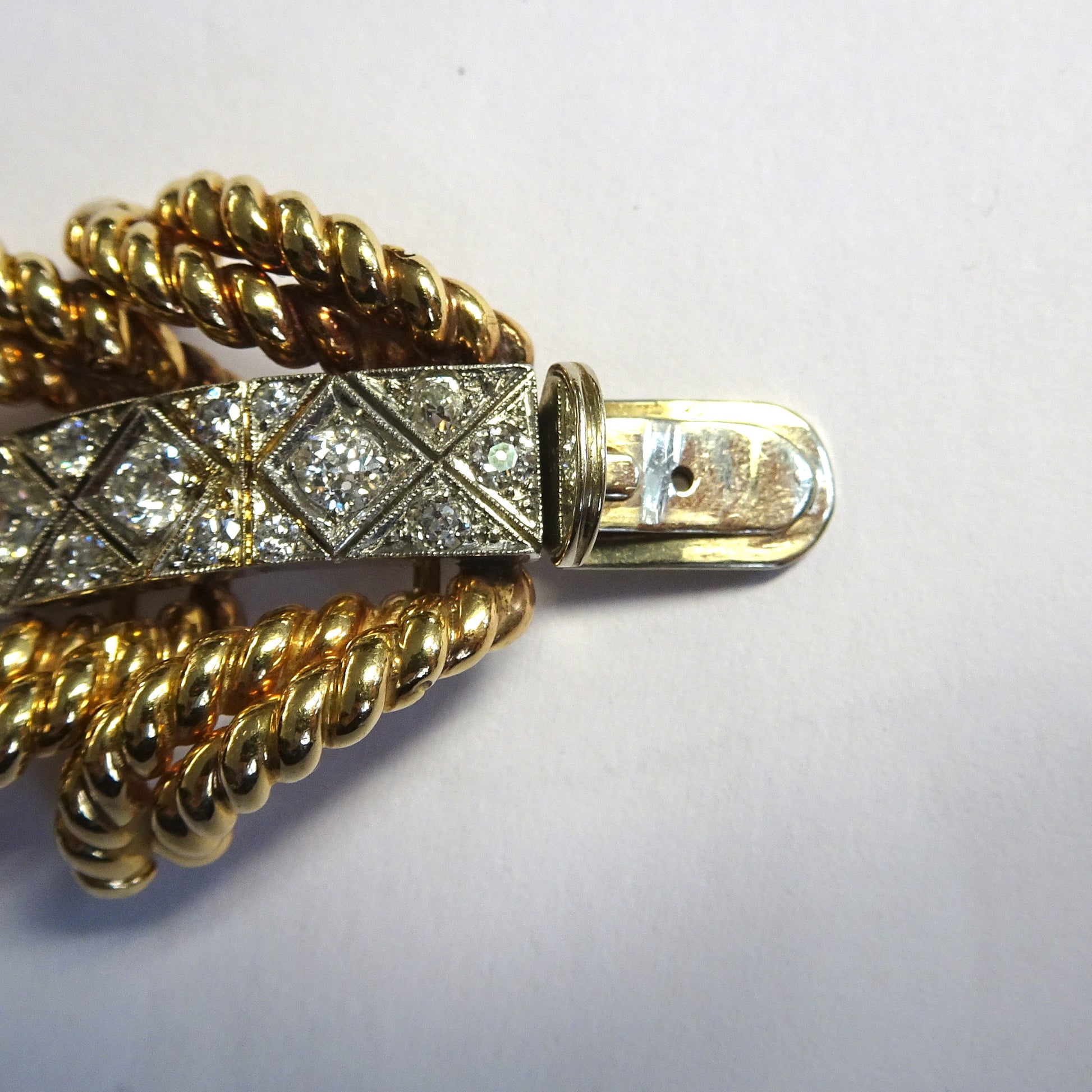 Fulco Di Verdura 1940s 18KT Yellow Gold & Platinum Diamond Bracelet close-up clasp