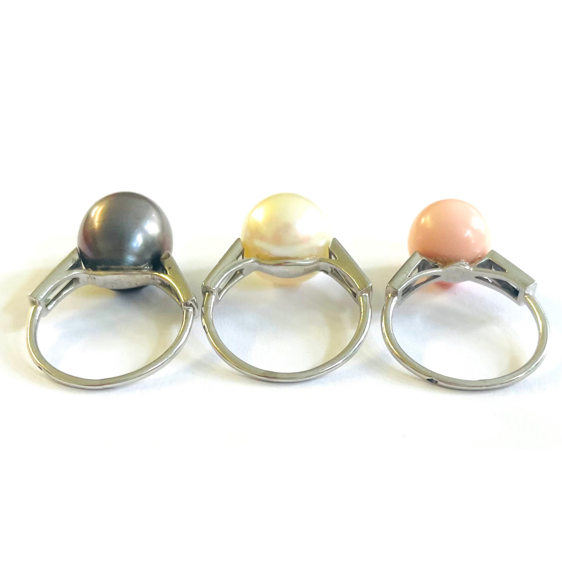 French Art Deco Platinum Natural Pearl & Conch Pearl Ring Set back