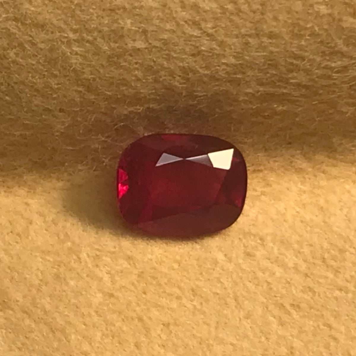 Post-1980s Platinum Ruby & Diamond Ring ruby