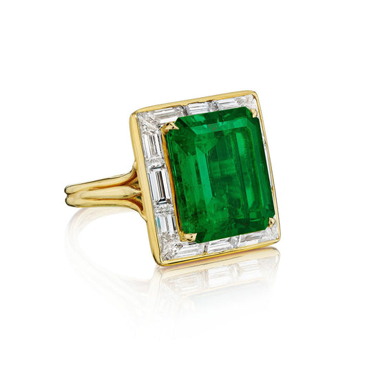 Harry Winston French 1970s 18KT Yellow Gold Emerald & Diamond Ring front side