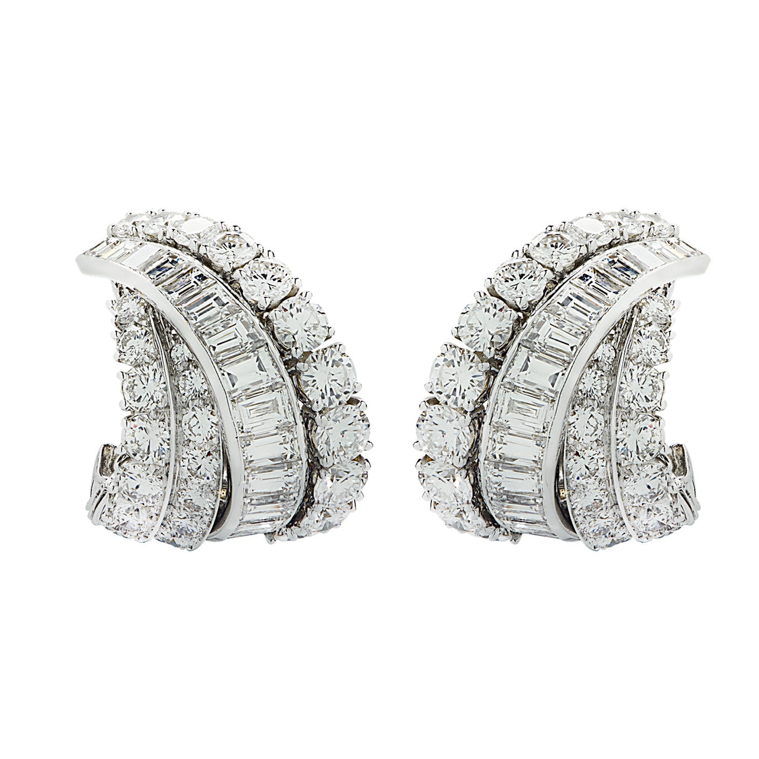 Van Cleef & Arpels French 1970s 18KT White Gold Diamond Earrings front