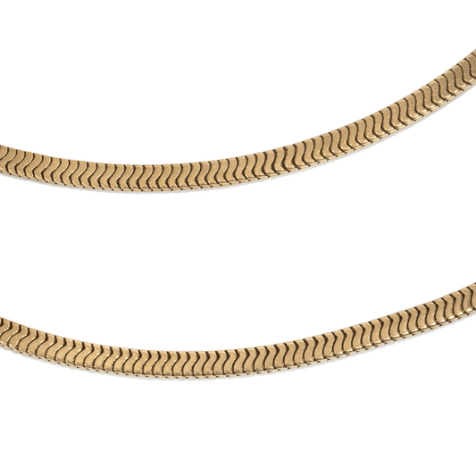 Retro 14KT Yellow Gold Necklace close-up of chain