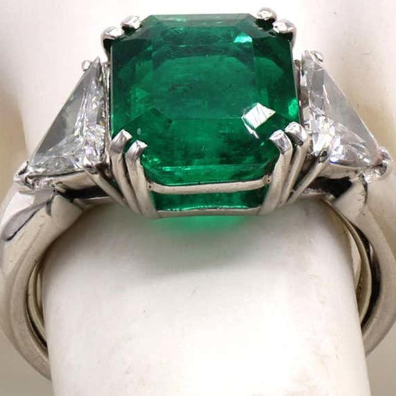 Andrew Clunn Post-1980s Platinum Emerald & Diamond Ring front