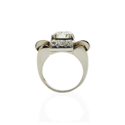 Truche French Retro 18KT White Gold Diamond Ring profile